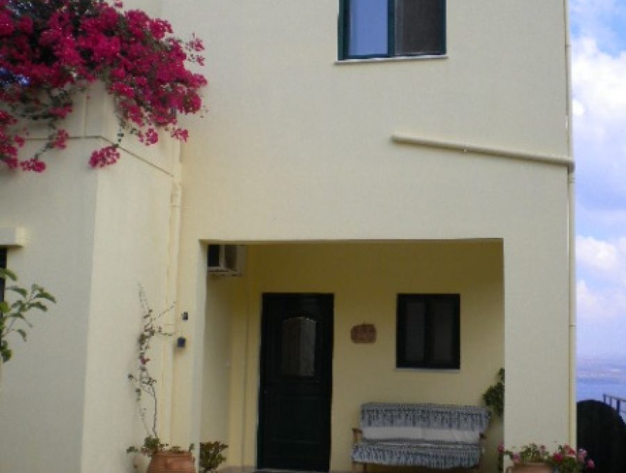 House-for-sale-in-Apokoronas-Chania-Crete-entrance-27f8e828
