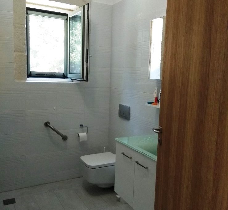 Luxury-stone-house-for-sale-in-Apokoronas-Chania-Crete-bathroom-b4acb080